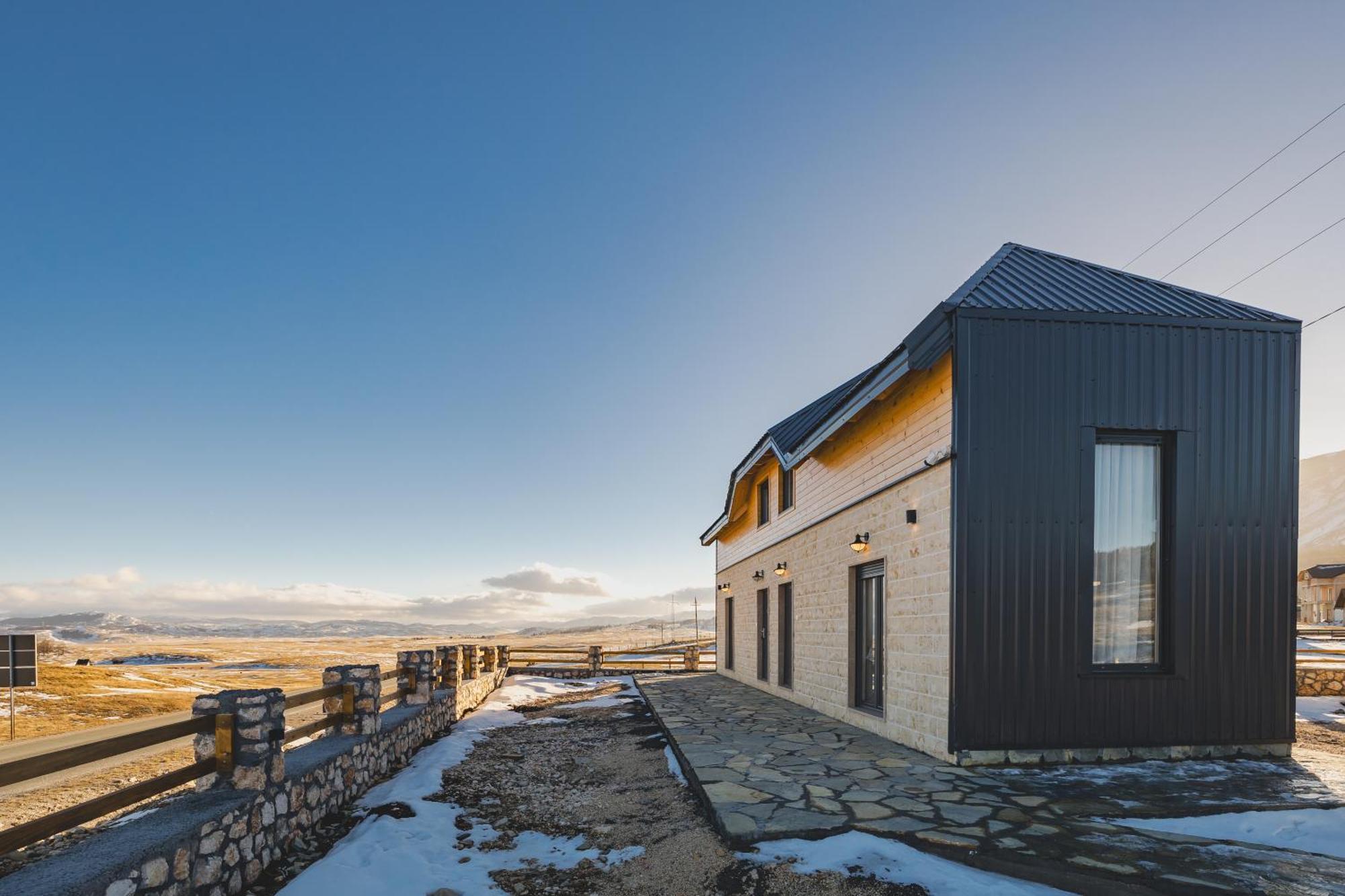 Moticki Gaj Mountain House Ivanovic מראה חיצוני תמונה