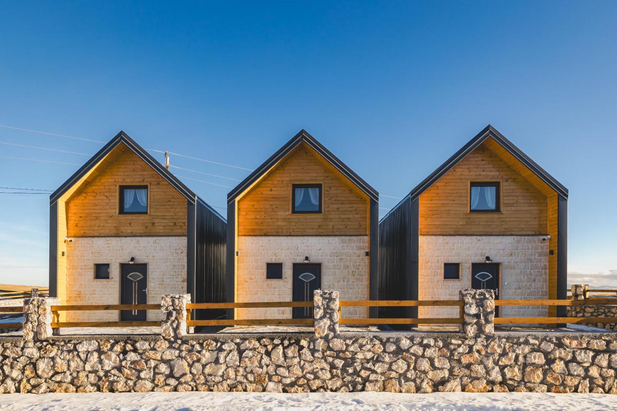 Moticki Gaj Mountain House Ivanovic מראה חיצוני תמונה
