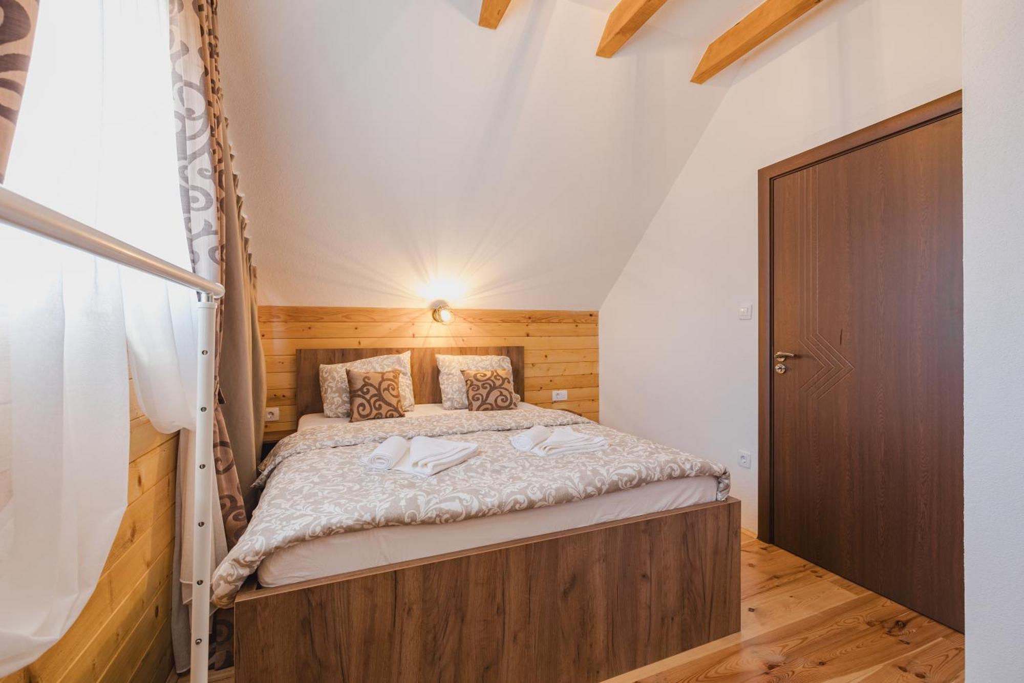 Moticki Gaj Mountain House Ivanovic מראה חיצוני תמונה