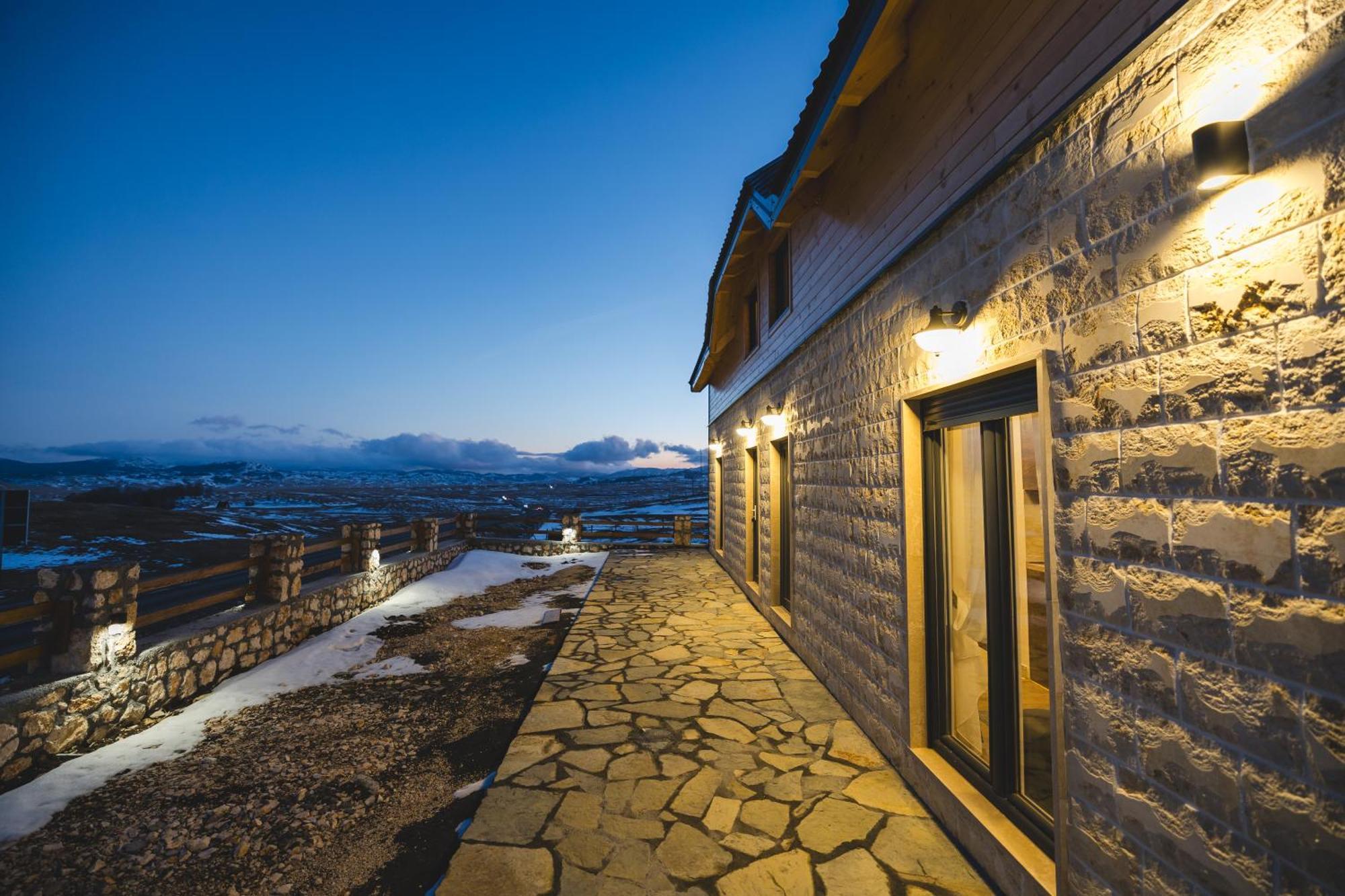 Moticki Gaj Mountain House Ivanovic מראה חיצוני תמונה